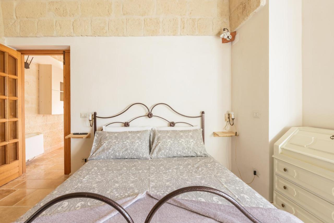 Casolare Lodedo Aparthotel Ceglie Messapica Exteriör bild